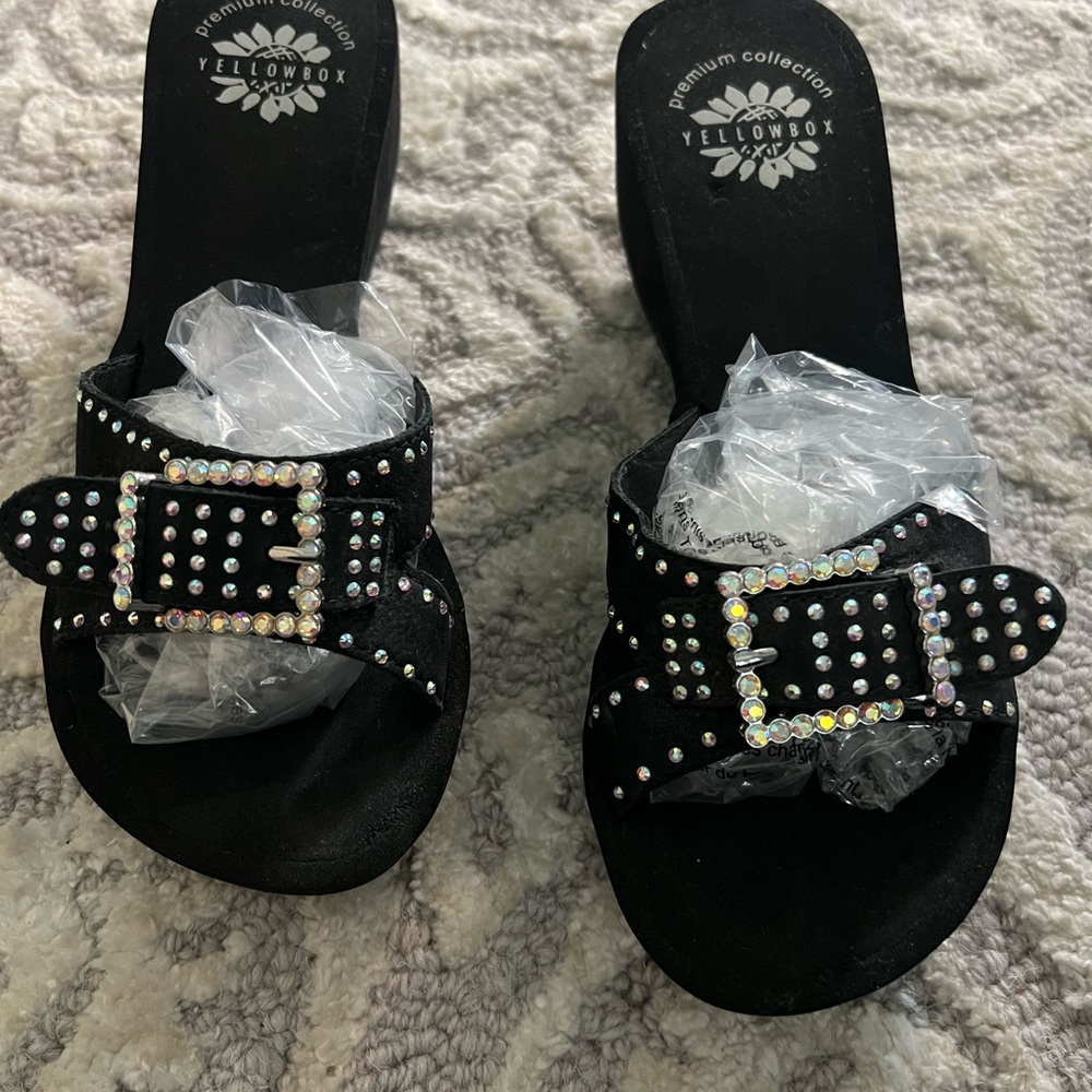 Yellow Box Bling Wedges size 8